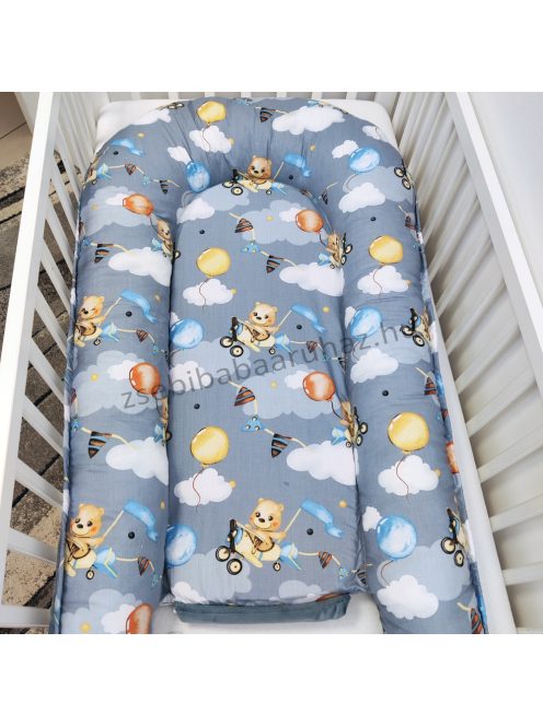 Harmony Baby XL babafészek AJÁNDÉK macipárnával - Acélkék bársony - repcsis mackók