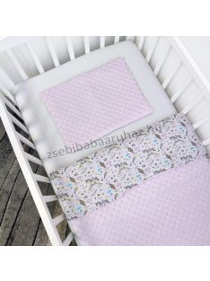   Deluxe Baby 2 részes babaágynemű garnitúra - takaró + párna - Minky világos rózsaszín - unikornis szivárványon
