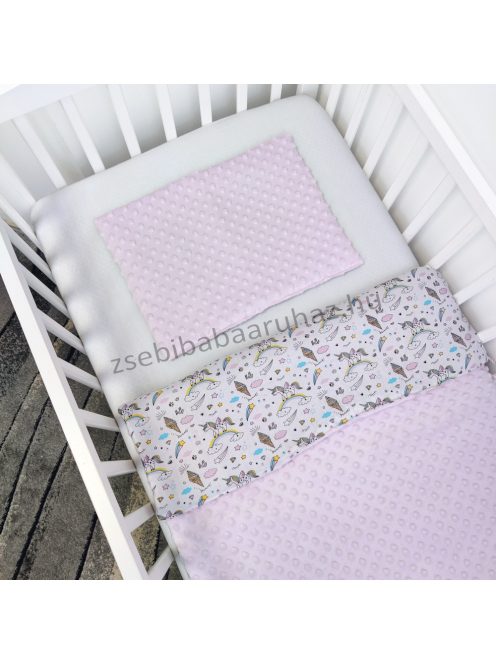 Deluxe Baby 2 részes babaágynemű garnitúra - takaró + párna - Minky világos rózsaszín - unikornis szivárványon