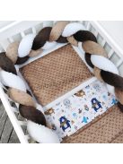 3 részes babaágynemű garnitúra - takaró + párna + fonott rácsvédő - Minky csoki - Nyuszikák és macikák