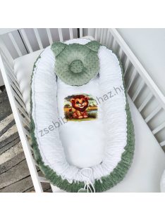   Deluxe Baby többfunkciós babafészek macipárnával, fekvőbetéttel - Minky sötét zsályazöld - fehér - oroszlán a szavannán