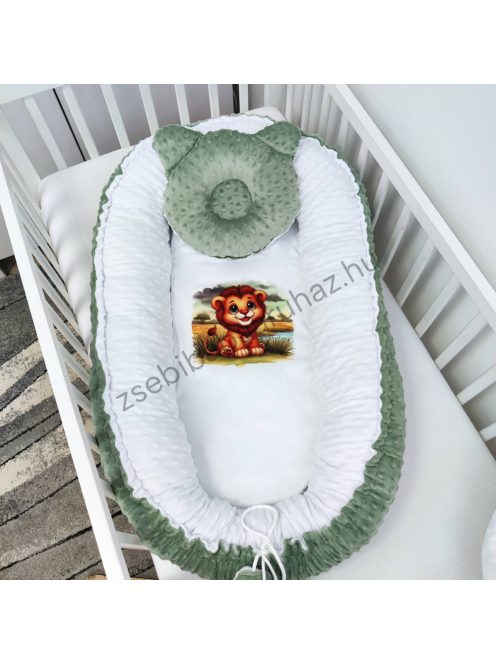 Deluxe Baby többfunkciós babafészek macipárnával, fekvőbetéttel - Minky sötét zsályazöld - fehér - oroszlán a szavannán