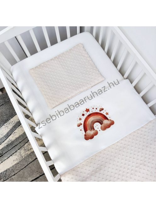 Deluxe Baby babaágynemű garnitúra babafészekkel, Felhőcskés, hengerpárnás rácsvédővel - mogyoró-fehér - szivárvány