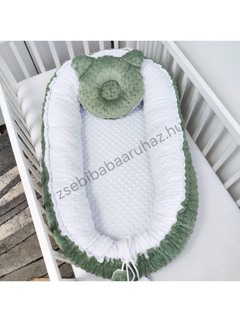 Deluxe Baby többfunkciós babafészek macipárnával - Minky sötét zsályazöld - fehér