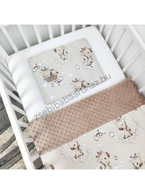 Deluxe Baby babaágynemű garnitúra Extra párnás rácsvédővel - Dreamland Collection - cappuccino bébi zsiráf