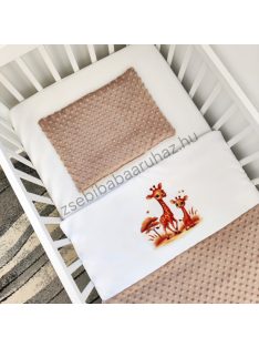   Deluxe Baby 3 részes babaágynemű garnitúra - takaró + párna + fonott rácsvédő - cappuccino - zsiráfok II.