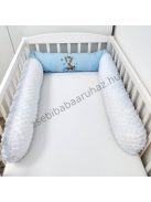 Deluxe Baby babaágynemű garnitúra hengerpárnás rácsvédővel - világoskék bébi zsiráf