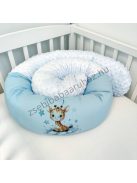 Deluxe Baby babaágynemű garnitúra hengerpárnás rácsvédővel - világoskék bébi zsiráf