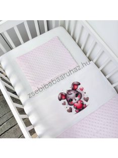   Deluxe Baby 3 részes babaágynemű garnitúra - takaró + párna + fonott rácsvédő - világos rózsaszín - szívecskés nyuszi