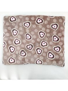 Lapos kispárna - barna szívecskés