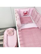 Deluxe Baby Minky babaágynemű garnitúra babafészekkel, Extra párnás rácsvédővel - Dreamland Collection - mályvarózsa - rózsaszín pillangók
