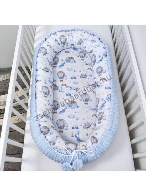 Deluxe Baby többfunkciós babafészek macipárnával - Minky világoskék - hőlégballonok
