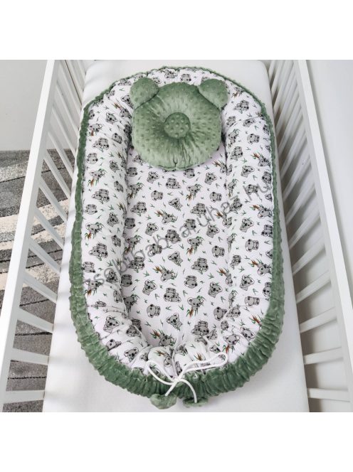 Deluxe Baby többfunkciós babafészek macipárnával - Minky sötét zsályazöld - koalák