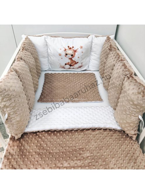 Deluxe Baby Minky babaágynemű garnitúra Extra párnás rácsvédővel - Dreamland Collection - cappuccino bébi zsiráf
