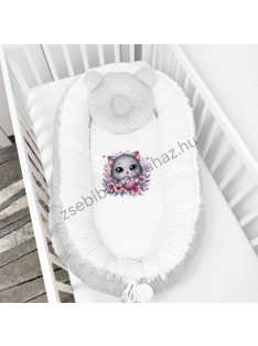   Deluxe Baby többfunkciós babafészek macipárnával, fekvőbetéttel - Minky szürke-fehér - cica virágok között