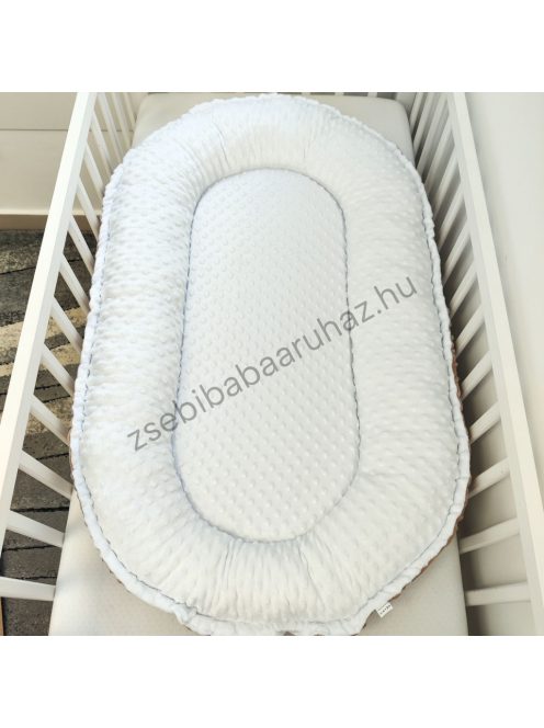 Deluxe Baby Minky babaágynemű garnitúra babafészekkel - 5 részes - cappuccino - fehér - grafit