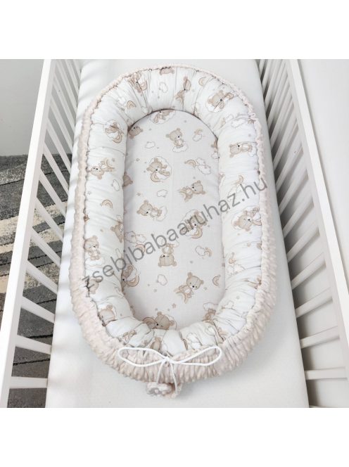 Deluxe Baby többfunkciós babafészek - Minky mogyoró - felhőn alvó macikák