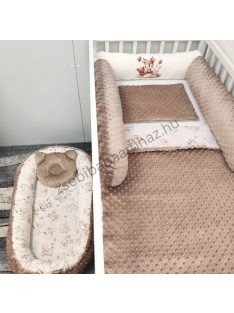   Deluxe Baby babaágynemű garnitúra babafészekkel, hengerpárnás rácsvédővel - cappuccino - bébi erdei állatok