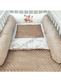   Deluxe Baby babaágynemű garnitúra babafészekkel, hengerpárnás rácsvédővel - cappuccino - bébi erdei állatok