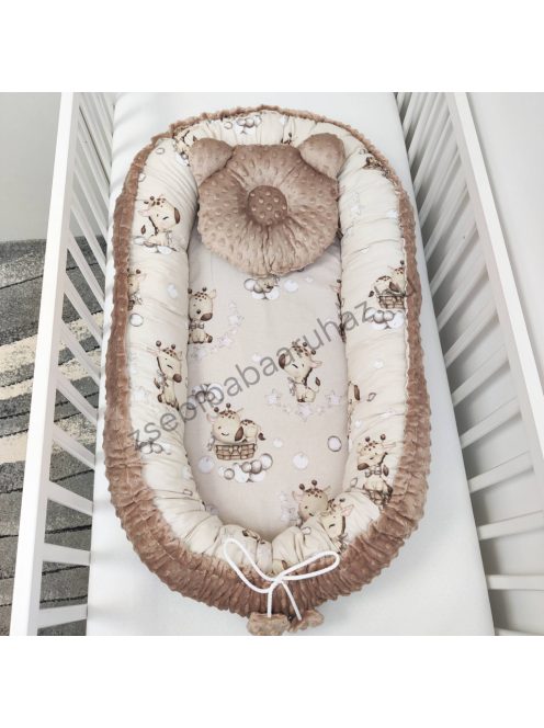 Deluxe Baby többfunkciós babafészek macipárnával - Minky cappuccino - bébi zsiráf