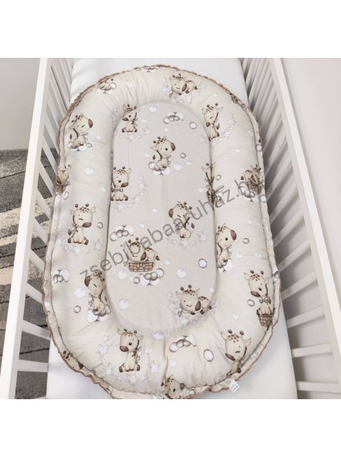 Deluxe Baby többfunkciós babafészek macipárnával - Minky cappuccino - bébi zsiráf