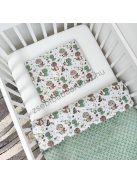 Deluxe Baby 3 részes babaágynemű garnitúra - takaró + párna + fonott rácsvédő - sötét zsályazöld - bébi dínók I.