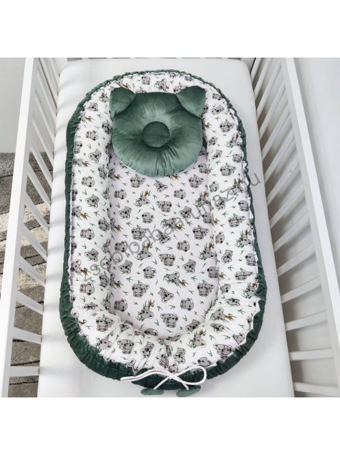 Deluxe Baby többfunkciós babafészek macipárnával - zöld bársony - koalák